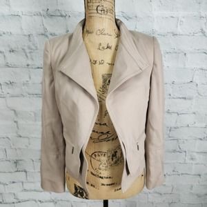 White House Black Market Blazer Sz 2 tan slightly padded ACL